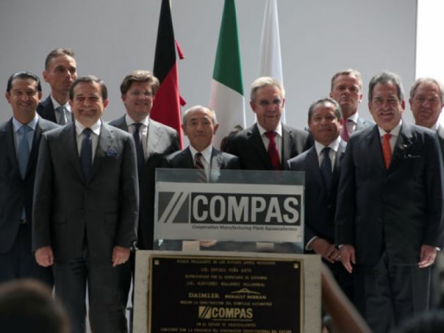 Daimler y la Alianza Renault-Nissan colocan la primera piedra de su nueva planta de cooperación estratégica en México